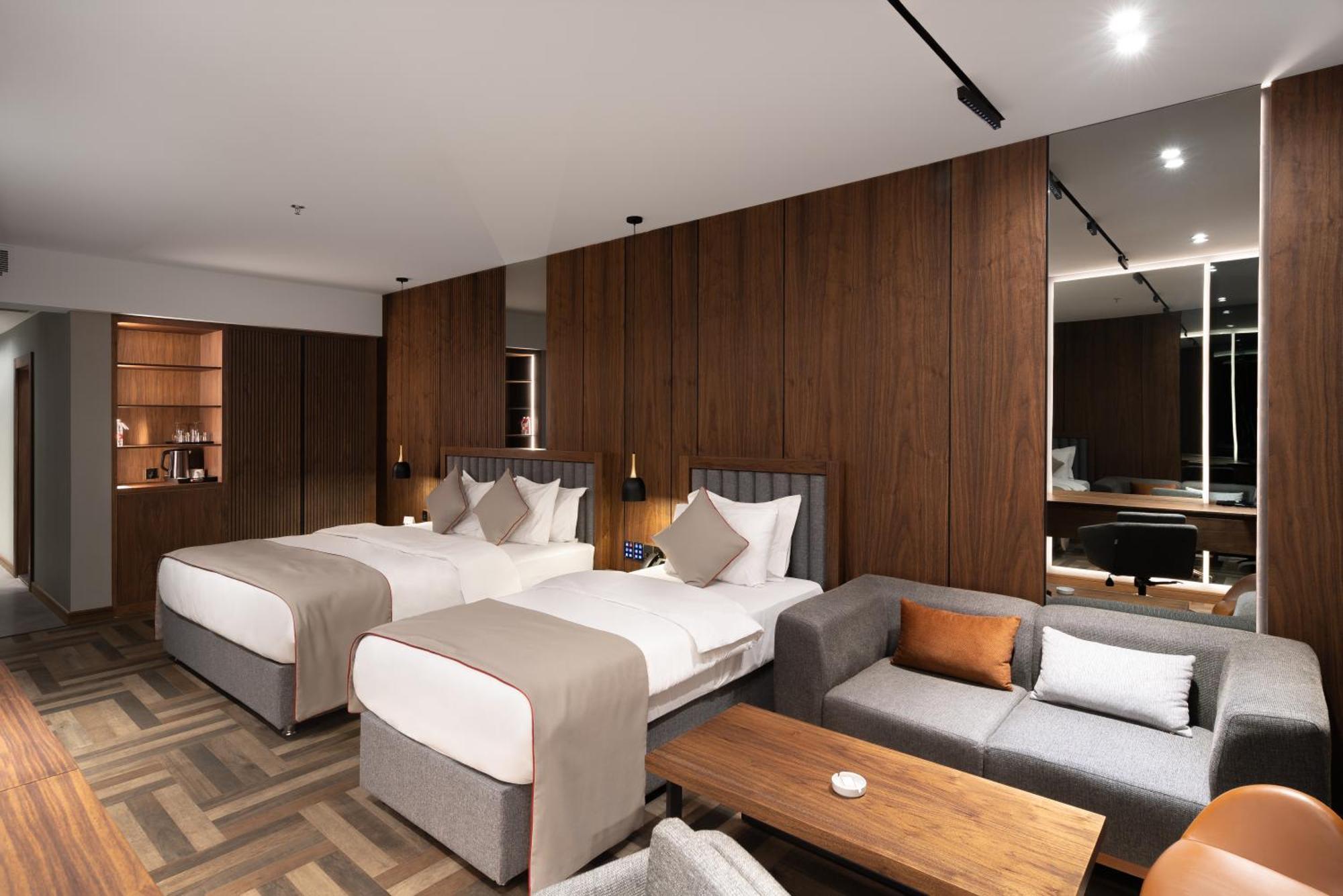 Ramada By Wyndham - Sulaymaniyah Salim Street Hotel Екстериор снимка