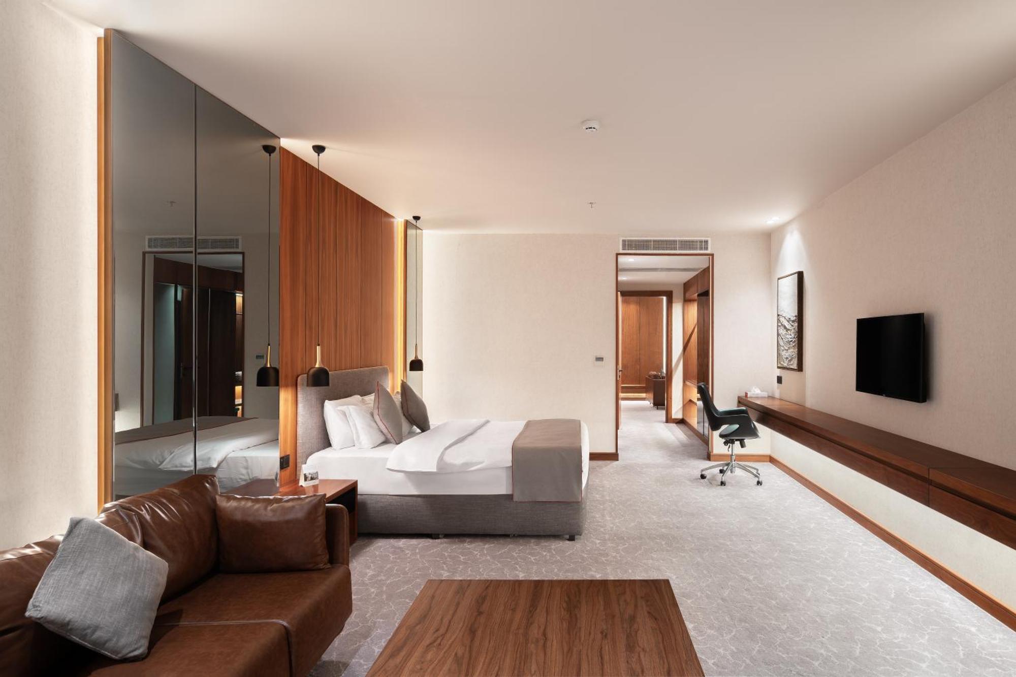 Ramada By Wyndham - Sulaymaniyah Salim Street Hotel Екстериор снимка