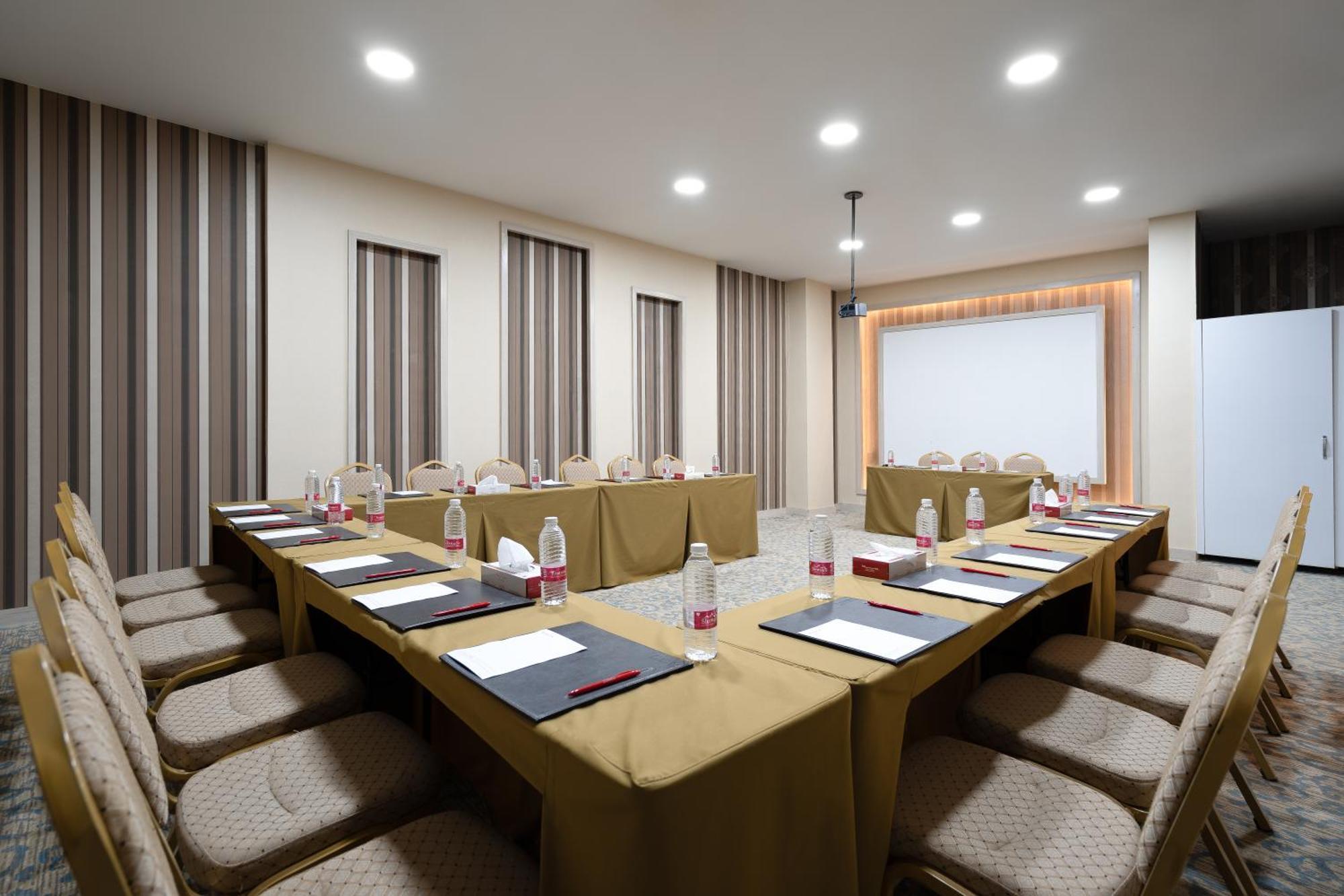 Ramada By Wyndham - Sulaymaniyah Salim Street Hotel Екстериор снимка