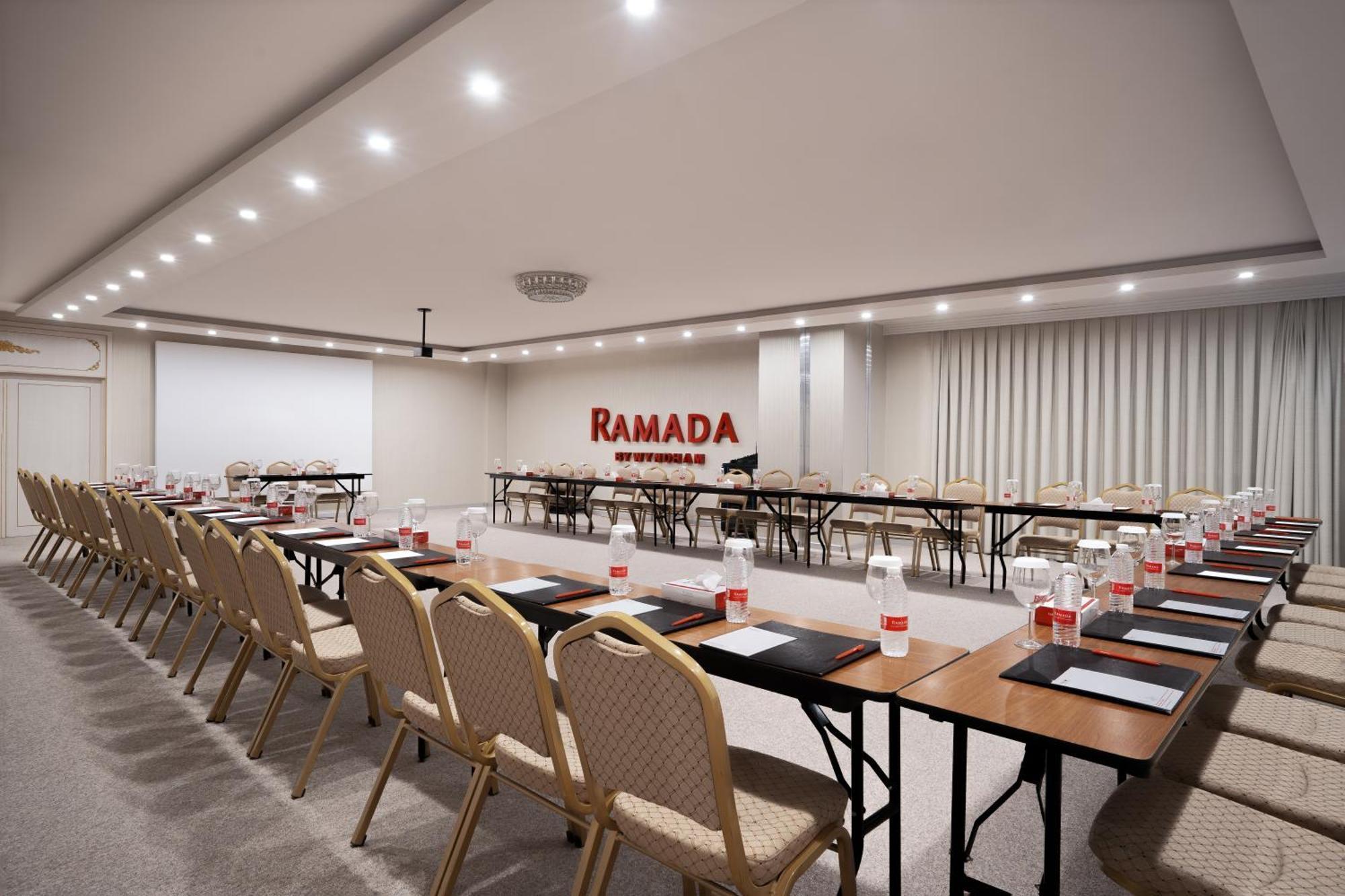 Ramada By Wyndham - Sulaymaniyah Salim Street Hotel Екстериор снимка